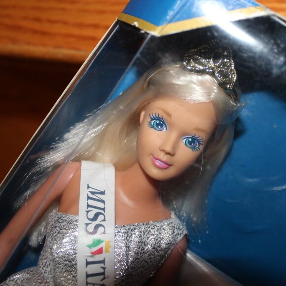 3/$118❤️rare TANIA Miss Italia 2000 figurine 12" doll bambola Giochi Preziosi - Picture 8 of 11